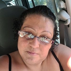 Meet your Posher, Mandi lynn